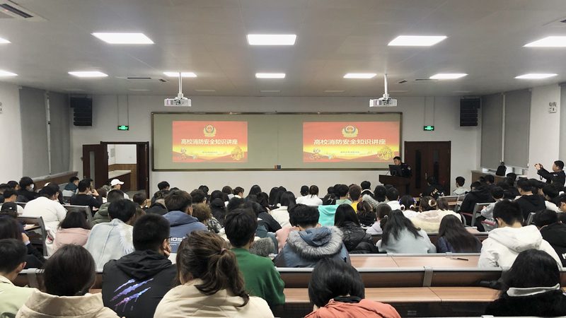 小标题：编程课程，不仅仅是代码的学习